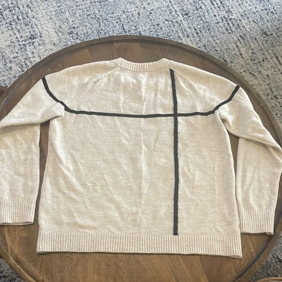 LOFT Cream Sweater with Holiday Bow Design, Women’s size S - Picture 3 of 5